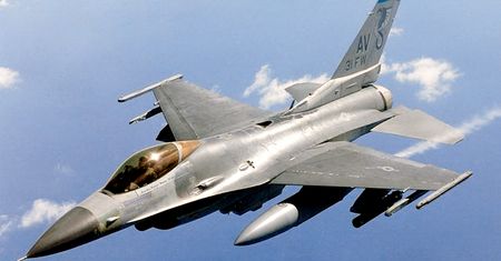 Rosjanie chcą zniszczyć F-16. Ukraina ma plan