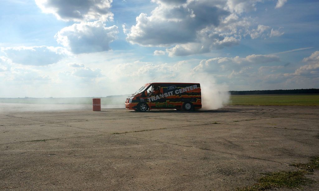 Przelew przy 250 km/h z ING BankMobile HD 40