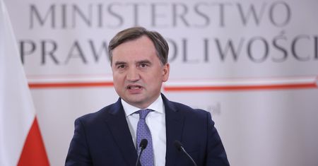 Zbigniew Ziobro krytykuje UE: To oznacza de facto koniec suwerennego państwa