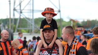 Kibice na meczu KSZO Ostrowiec - Resovia Rzeszów. Wspaniały doping na meczu barażowym o awans do 2. ligi