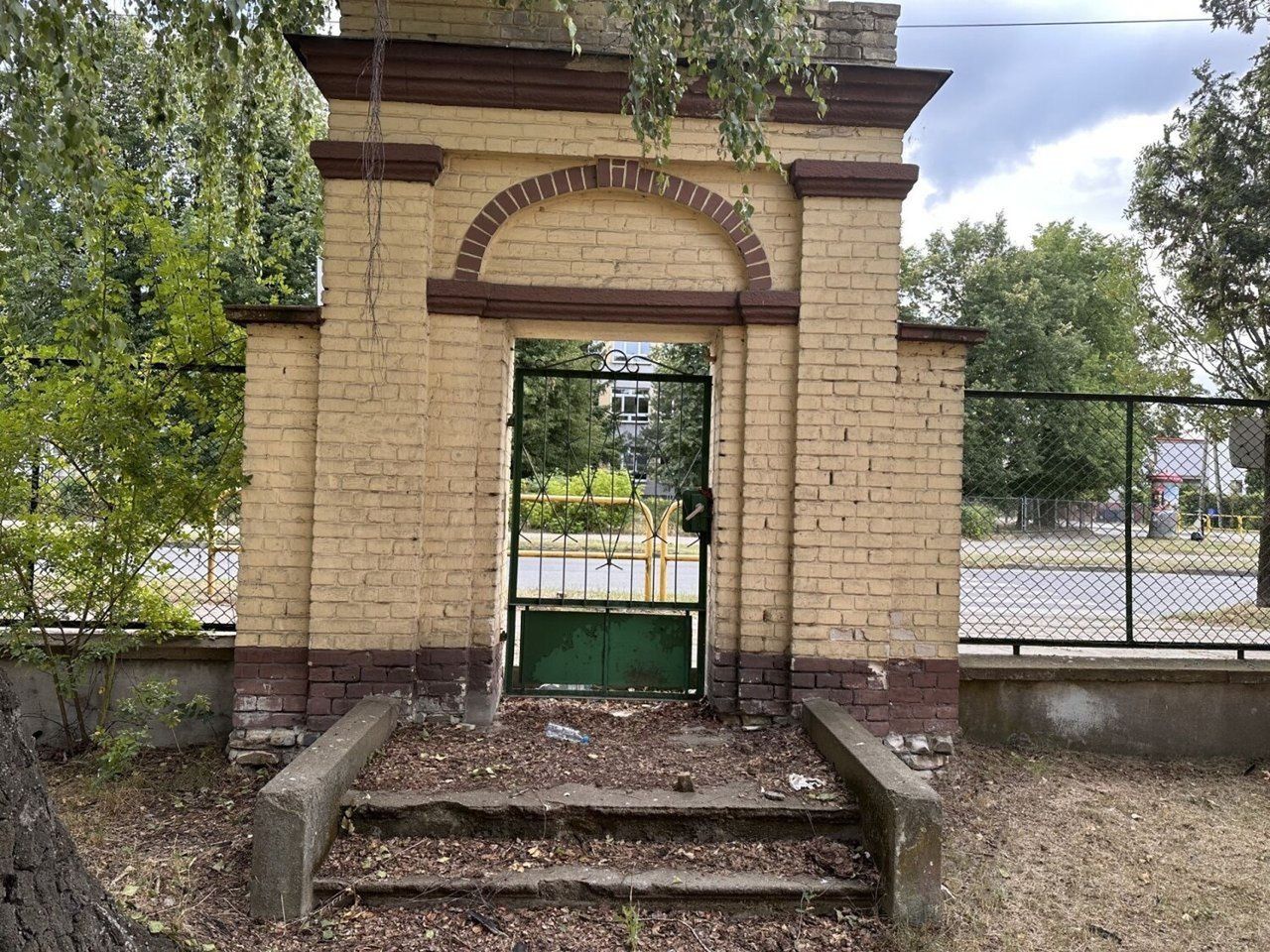 W ramach inwestycji, stary budynek domu dziecka w Aleksandrowie Kujawskim zostanie przekształcony w nowoczesny urząd gminy wiejskiej Aleksandrów