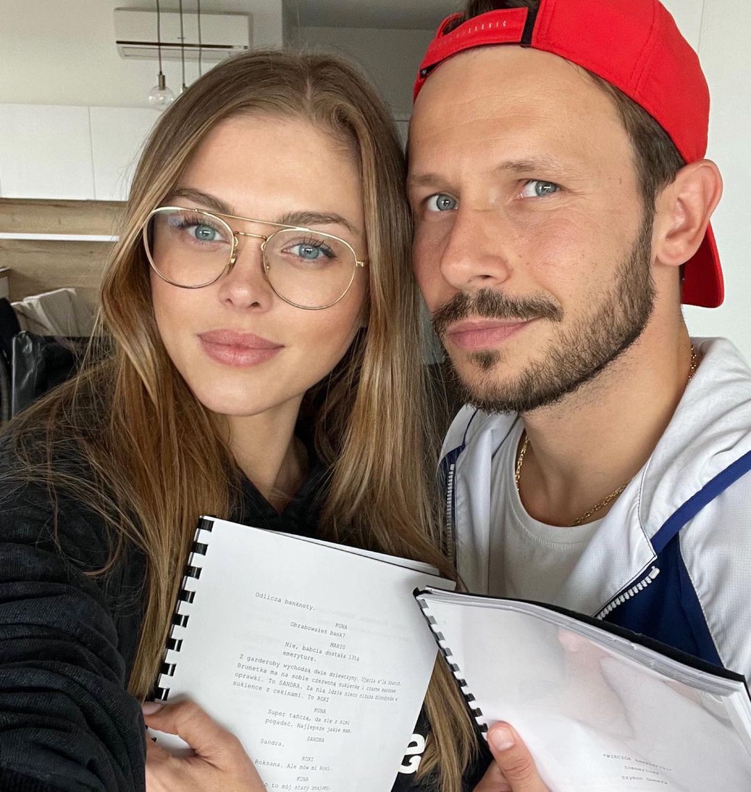 Joanna Opozdra w modnych okularach korekcyjnych typu aviatorkiInstagram/asiaopozda