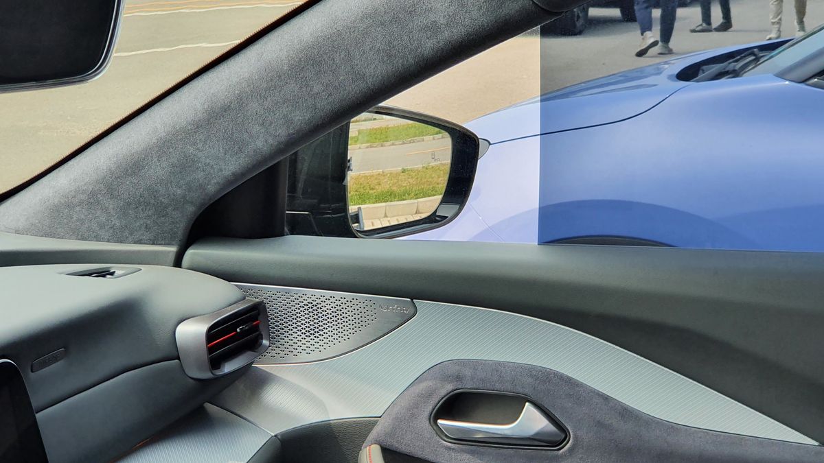 Częściowe przyciemnienie szyb w Chinach.