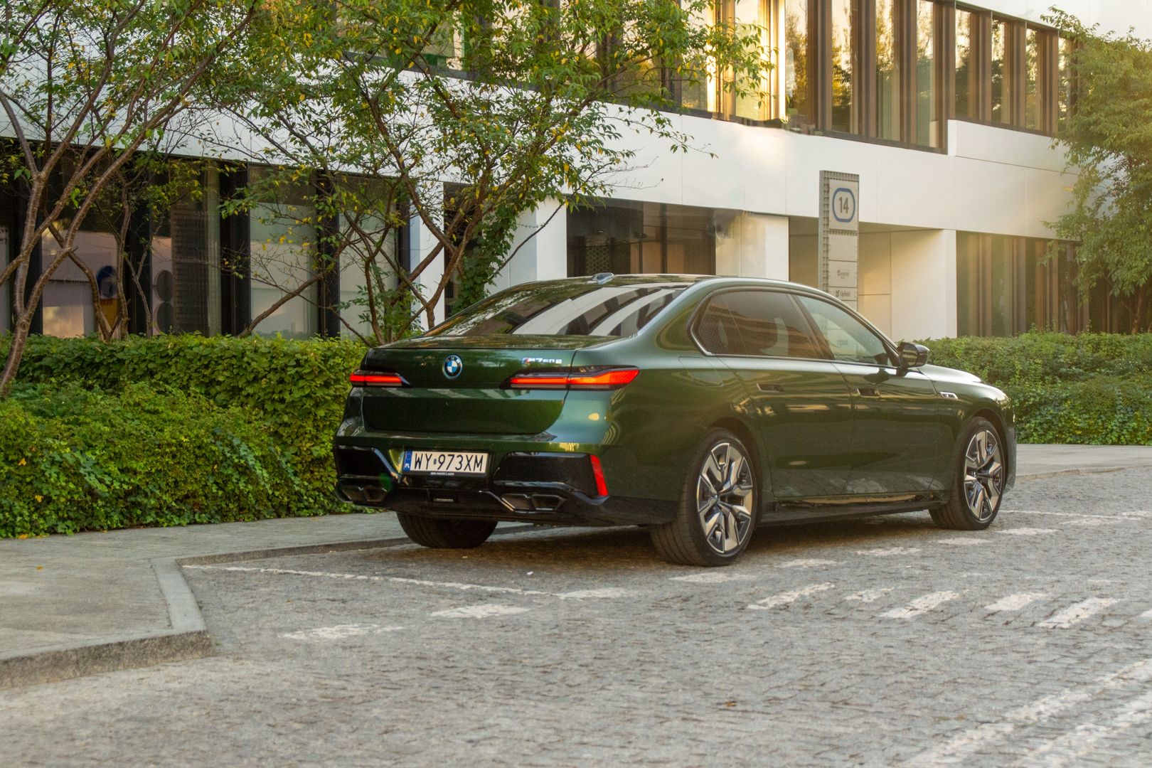 BMW M760e xDrive