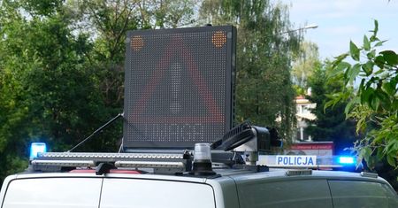 Ciężarówka potrąciła rowerzystę na ul. Zemborzyckiej w Lublinie. Droga zablokowana