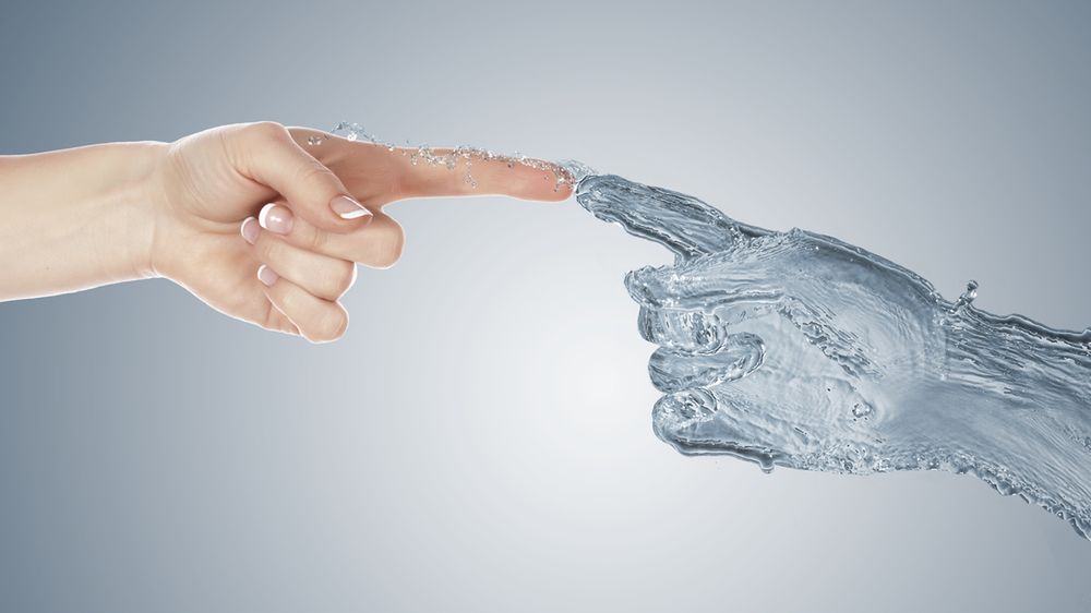 Elektrolity odgrywają bardzo ważną rolę w organizmie, warto zwrócić uwagę na dietę i ilość spożywanej wody.