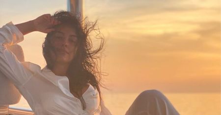 Partnerka Cristiano Ronaldo wygląda kwitnąco. Pochwaliła się ciążowym brzuszkiem
