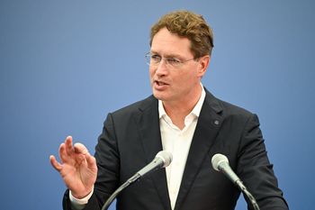 Niemcy na zakręcie. Szef Mercedesa ostrzega przed populistami z prawicy