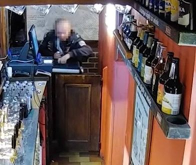 Zielona Góra. Pijany mężczyzna zaczął kraść pieniądze z kasy w Warce. Reakcji kobiety za barem się nie spodziewał