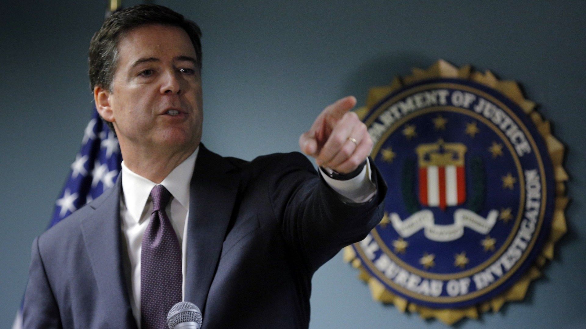 Paranoicy mieli rację. Zakryj kamerę w laptopie - ostrzega szef FBI 4