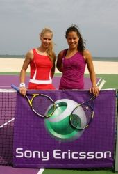 Tenisistki, pustynia i chłopcy od piłek 2