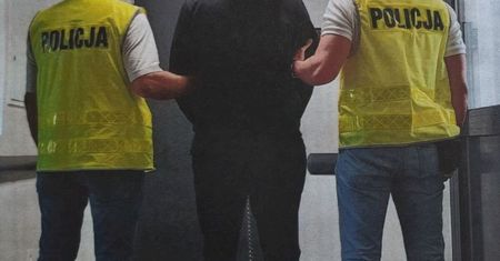 Zwabili 30-latka w umówione miejsce i brutalnie zaatakowali. Dwaj podejrzani trafili do aresztu