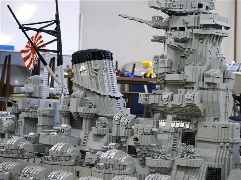 Monumentalny pancernik z klocków lego (150kg!) 8