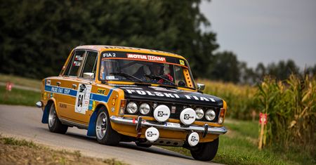 Legendy z PRL-u w HRSMP. Syrena, Fiat 125p i Polonez robią furorę na rajdowych trasach