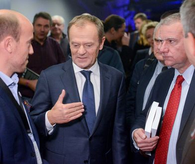Tusk i Budka przed telewizorem. "Jesteśmy jedną drużyną"