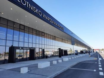 Lotnisko Warszawa–Radom ze zgodą na loty nocne. To przełom dla połączeń czarterowych i planów cargo