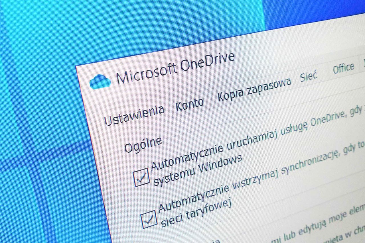 Windows 11. Microsoft nalega na korzystanie z OneDrive'a