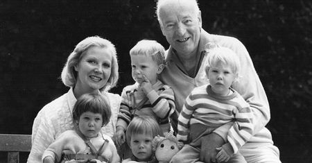 W wieku 70 lat po raz pierwszy został ojcem