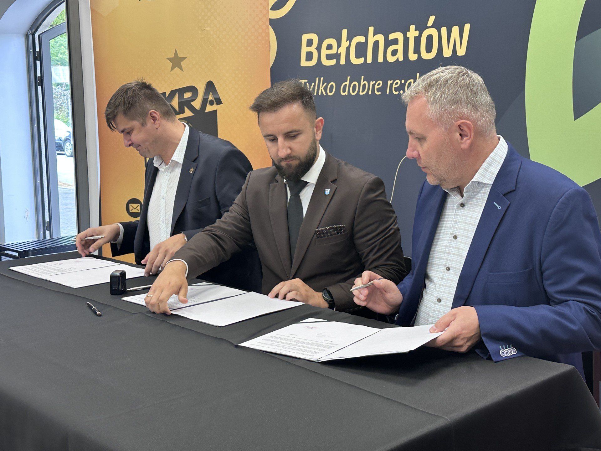 Przedstawiciele miasta i Skry podpisali umowę na promocję Bełchatowa