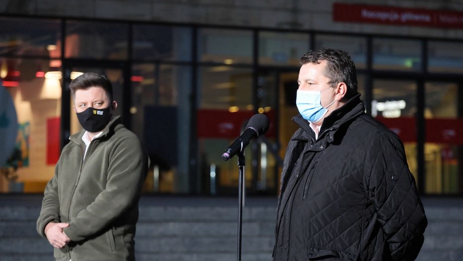 Szef KPRM, mInister Michał Dworczyk i dr Artur Zaczyński
