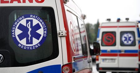 Warszawa. Piesza potrącona na przejściu. Kobieta trafiła do szpitala