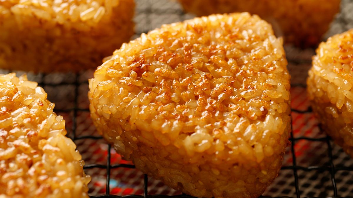 Te ryżowe kulki to najlepsza przekąska