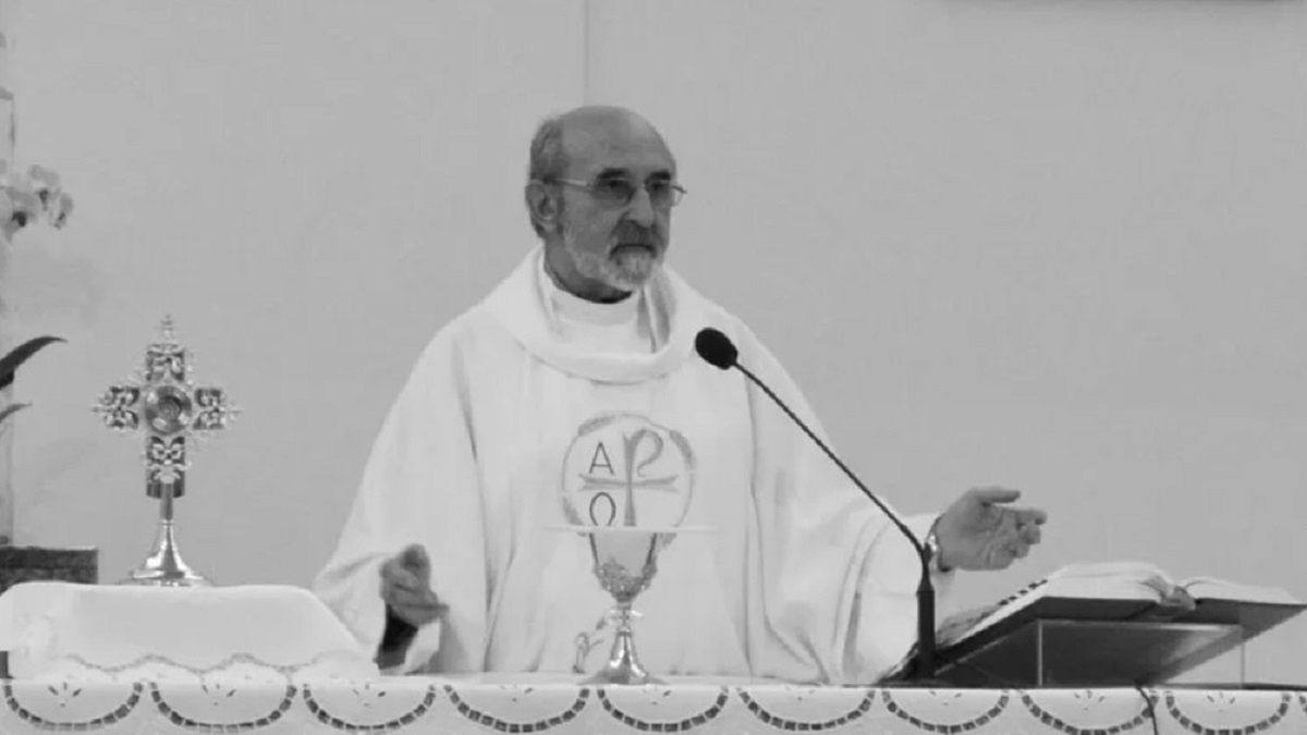 Ksiądz Lech Lachowicz zmarł po ataku.