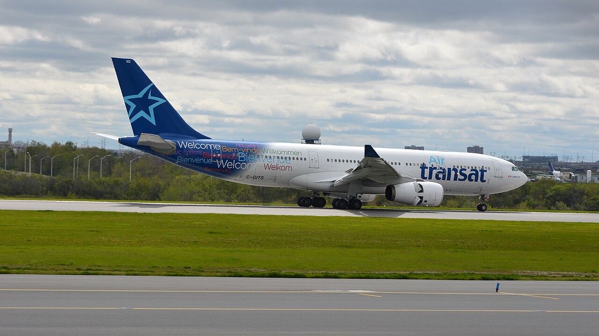 Airbus C-GITS, maszyna z lotu 236, ląduje w Toronto-Pearson, 14 maja 2016 r.