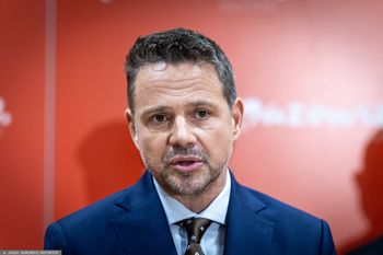 "To już oficjalne". Trzaskowski komentuje koniec zbiórki ws. referendum