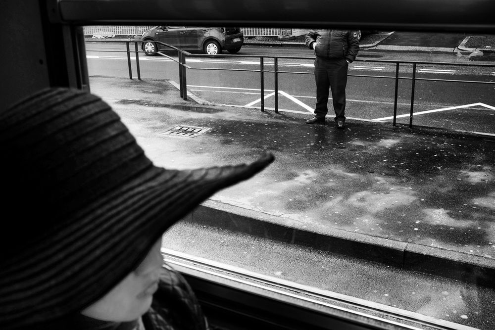 Fotografia uliczna pozbawiona twarzy w projekcie Diego Bardone 12