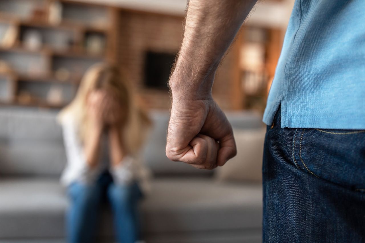 Co to jest niebieska karta? Konsekwencje jej otrzymania są poważne