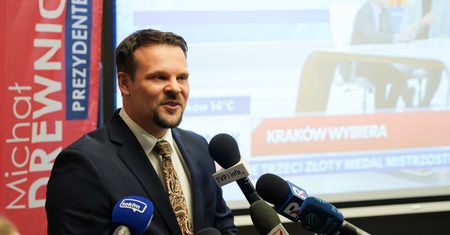 Wybory w Krakowie. Kandydat PiS: "Jestem dumny"
