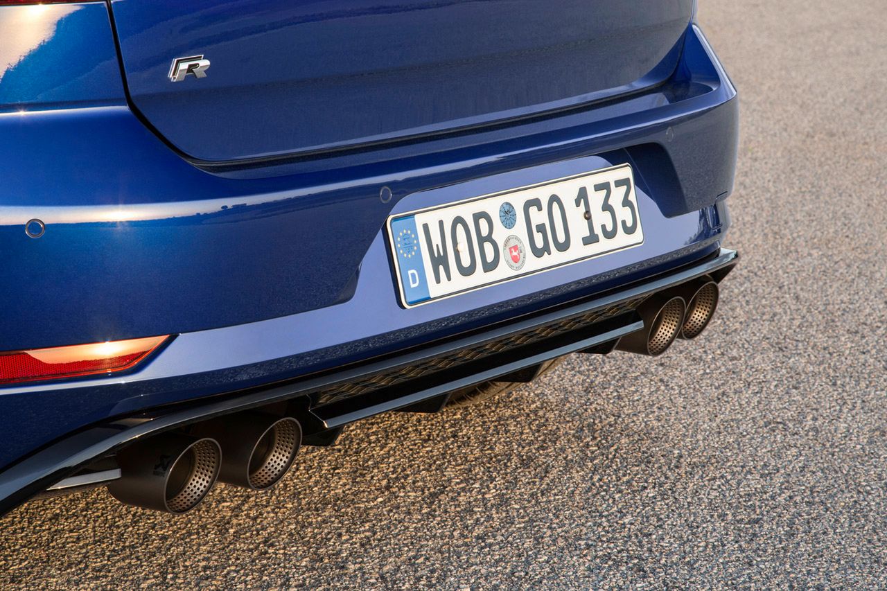 Volkswagen Golf R z lepszymi hamulcami i tytanowym wydechem