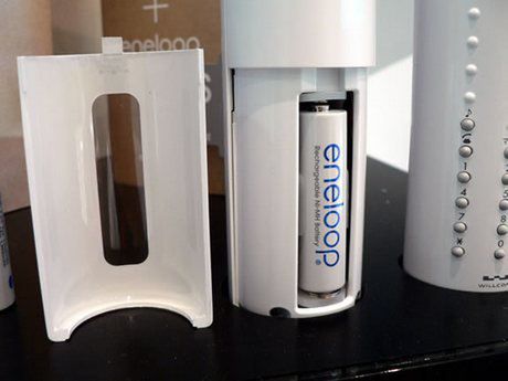 Telefon firmy Sanyo i Will COM na paluszki 2