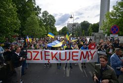 Marsz Wdzięczności Ukraińców przeszedł ulicami Warszawy. "Dziękujemy Polakom" [ZDJĘCIA]