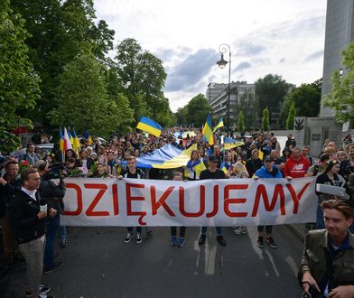 Marsz Wdzięczności Ukraińców przeszedł ulicami Warszawy. "Dziękujemy Polakom" [ZDJĘCIA]