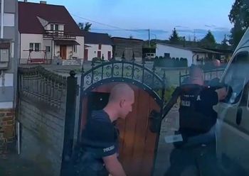 37-latek uciekał skradzionym kamperem. Został zatrzymany po pościgu