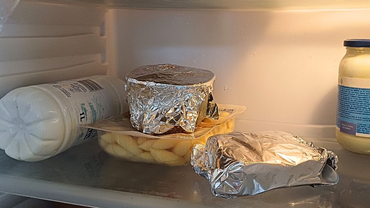 Jak folia aluminiowa wpływa na jedzenie?