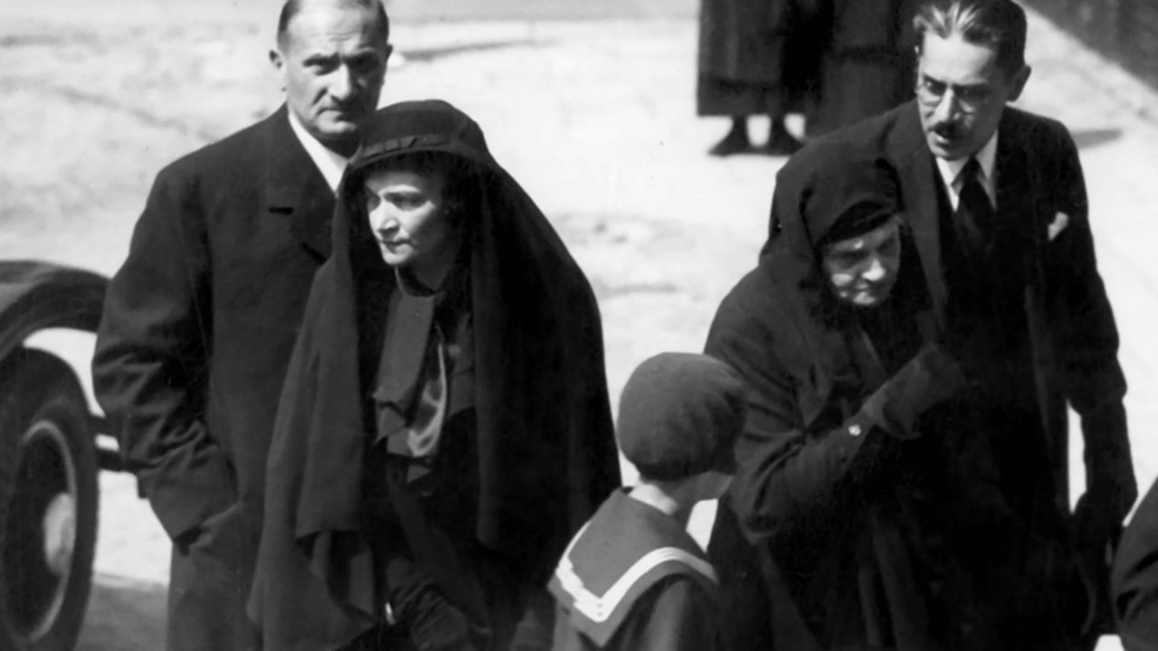 Żona prezesa sądu niespodziewanie zniknęła. Cały kraj myślał, że to zaginięcie, prawda była dużo... dziwniejsza