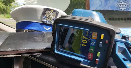 Chciał kupić samochód. Dostał 3000 zł mandatu
