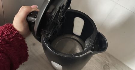 Są w większości domów. Ekspertka ostrzega przed takimi czajnikami