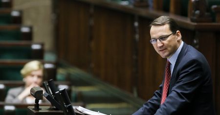 Szef MSZ: "Nie ma sensu topić pieniędzy w Ukrainę"