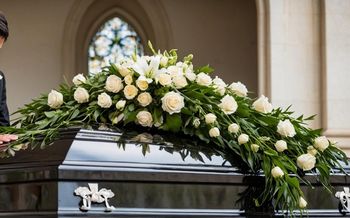 Od 2026 roku zasiłek pogrzebowy wzrośnie do siedmiu tys. zł