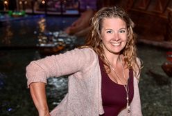 Anna Powierza zapozowała nad basenem. Odsłoniła "goliznę"