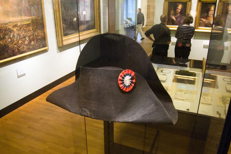 Jeden z pozostałych kapeluszy Napoleona, obecnie </br>w muzeum w Berlinie