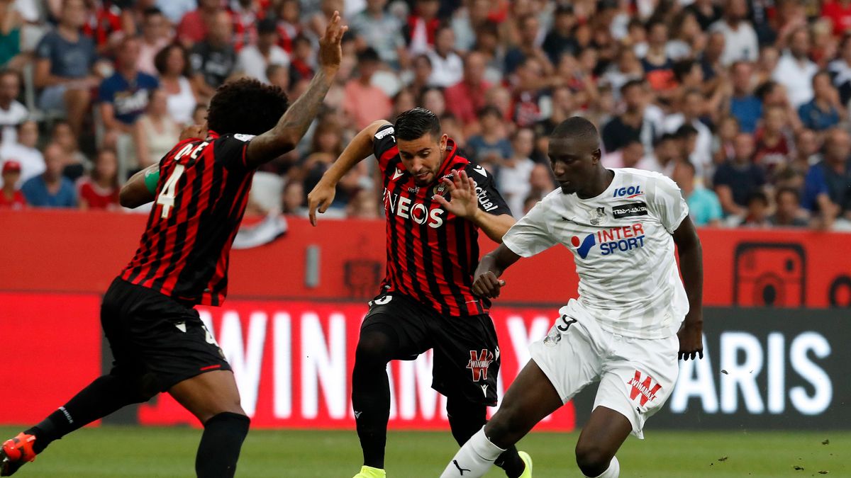PAP/EPA / SEBASTIEN NOGIER / Na zdjęciu: mecz OGC Nice