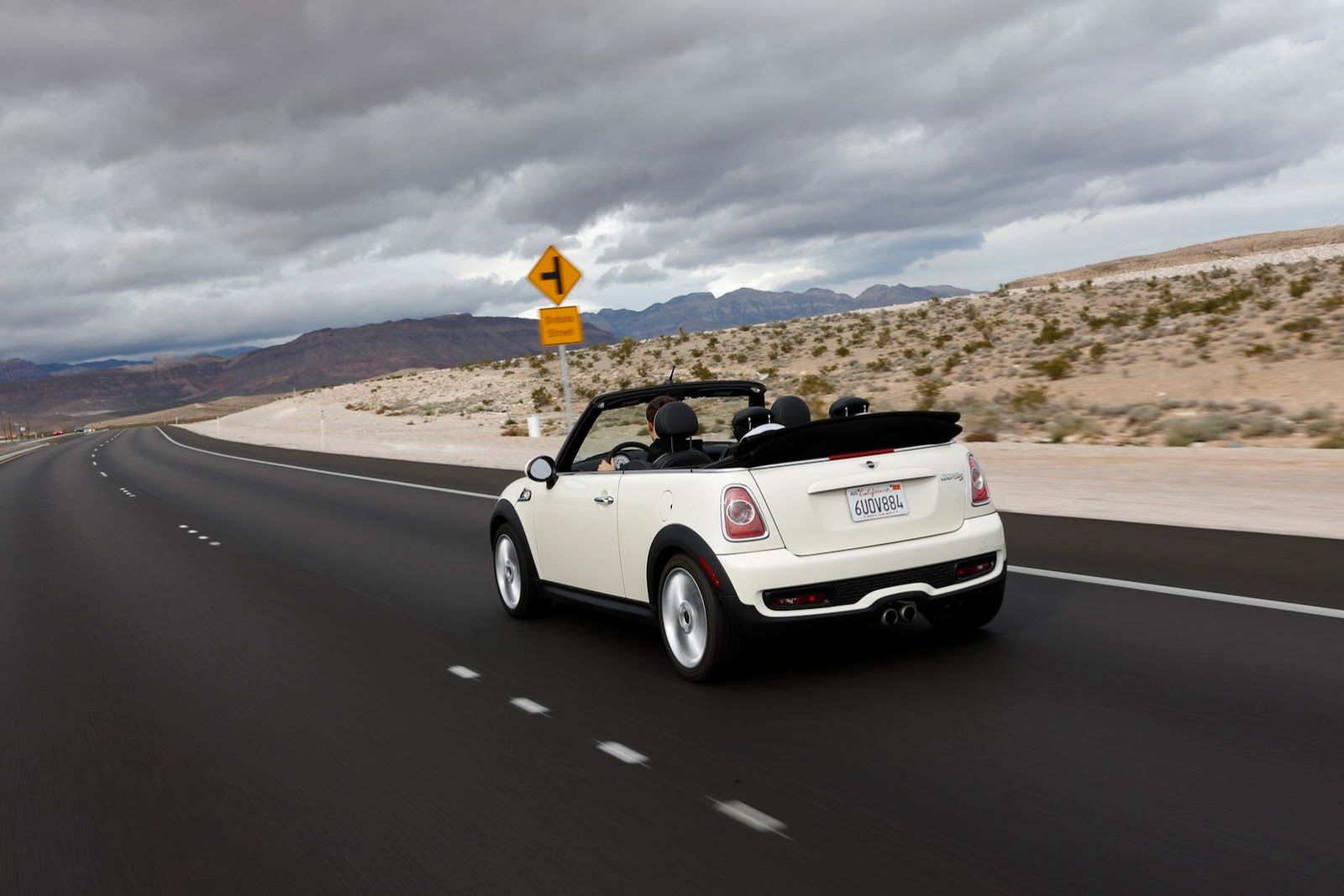 Galeria Mini jako celebracja sprzedaży półmilionowego egzemplarza w USA 246