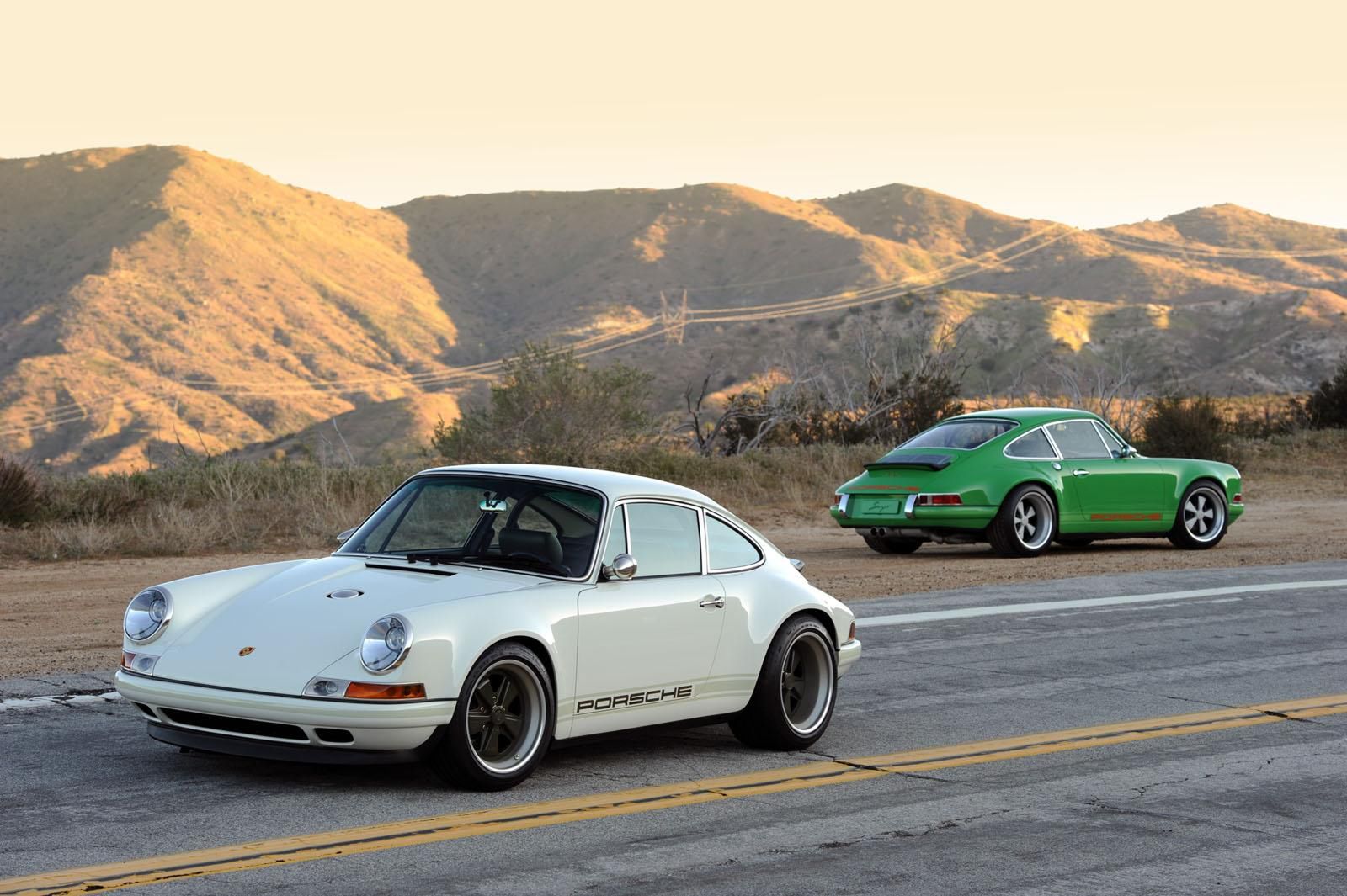 Singer Aria Cosworth Porsche 911
