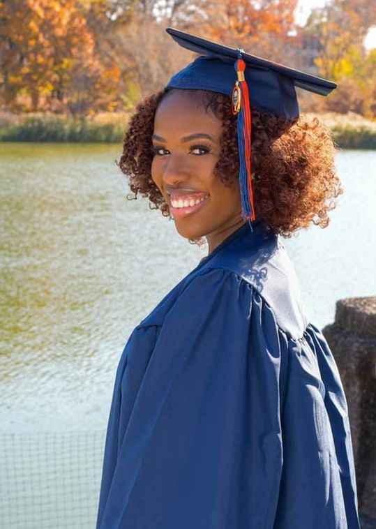 Renee Onque jest dziennikarka CNBC zajmująca się tematykę zdrowotną