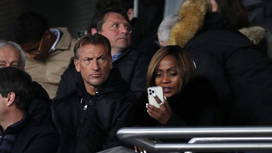 Paris Saint-Germain v FC Lorient - Ligue 1 Uber Eats
PARIS, FRANCE - APRIL 03: Herve Renard and his wife Viviane Dieye attend the Ligue 1 Uber Eats match between Paris Saint Germain and FC Lorient at Parc des Princes on April 03, 2022 in Paris, France. (Photo by Xavier Laine/Getty Images)
Xavier Laine